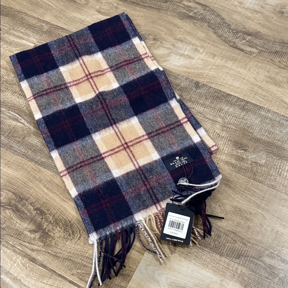 NWT Stylish Wool Tartan Scarf in Navy and Cream from Edinburgh, Scotland